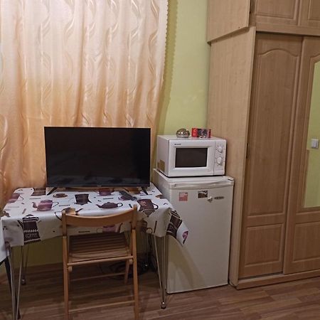 リヴィウСмарт-Економ,10 Хв До Ж/Д Вокзалуアパートメント エクステリア 写真