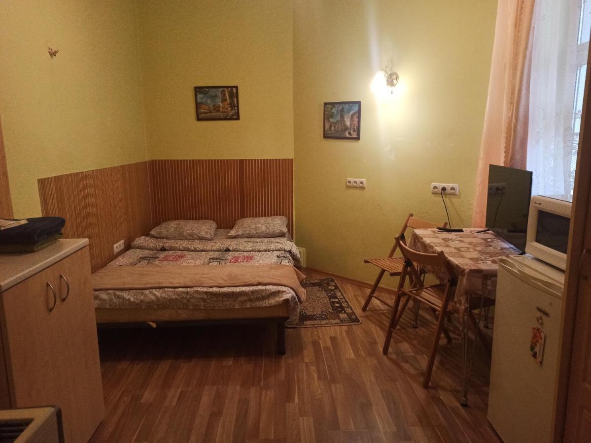 リヴィウСмарт-Економ,10 Хв До Ж/Д Вокзалуアパートメント エクステリア 写真