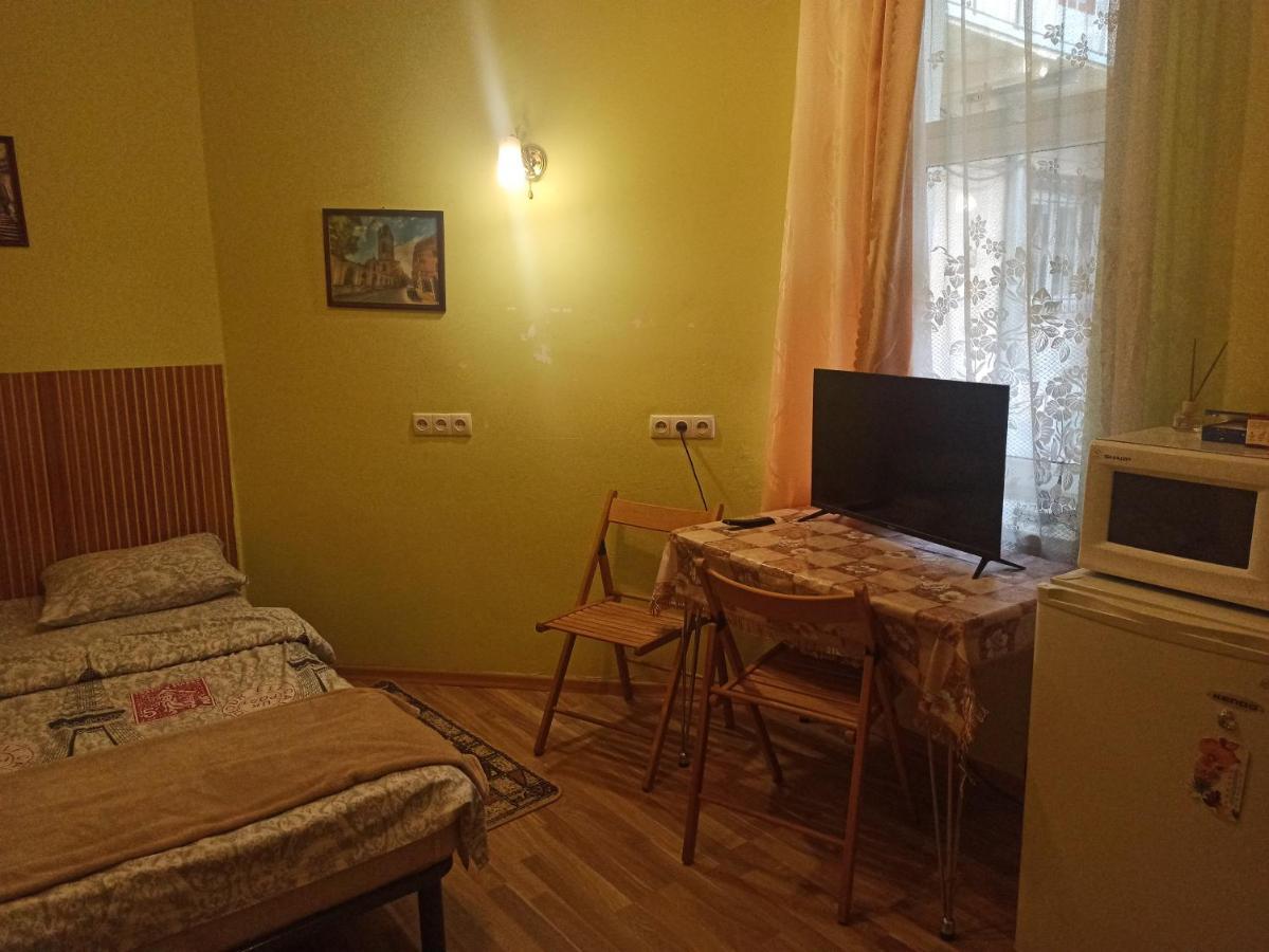 リヴィウСмарт-Економ,10 Хв До Ж/Д Вокзалуアパートメント エクステリア 写真